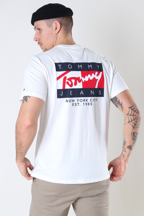 TOMMY JEANS TJM VINTAGE FLAG SIGNATURE TEE Ivory