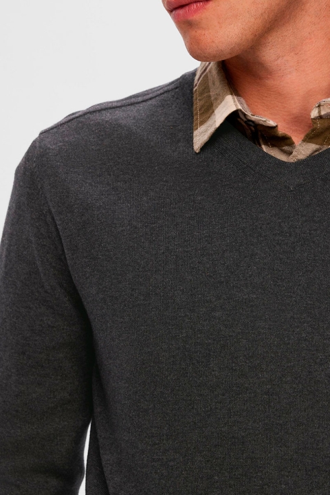 Selected Berg Knit V-Neck LS Antracit