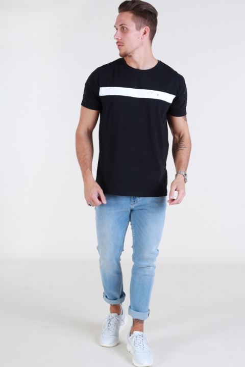 Clean Cut Axel Logo T-shirt S/S Black