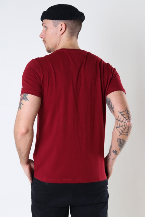 TOMMY JEANS TJM ENTRY COLLEGIATE TEE Bing Cherry