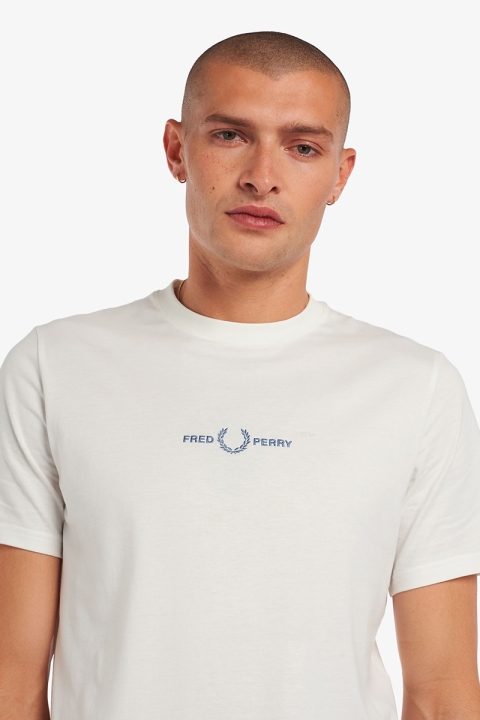 Fred Perry EMBROIDERED T-SHIRT 303 Snow White