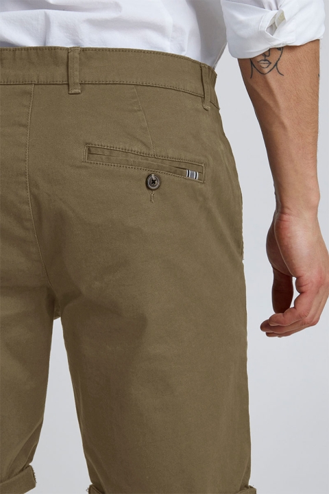 Solid Rockcliffe Shorts Vetiver