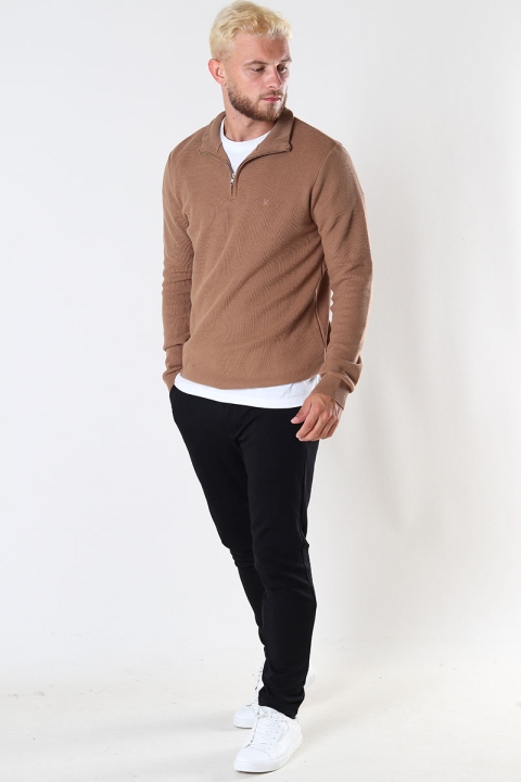 Clean Cut Copenhagen Lauritz Recycled half zip knit Warm Sand.