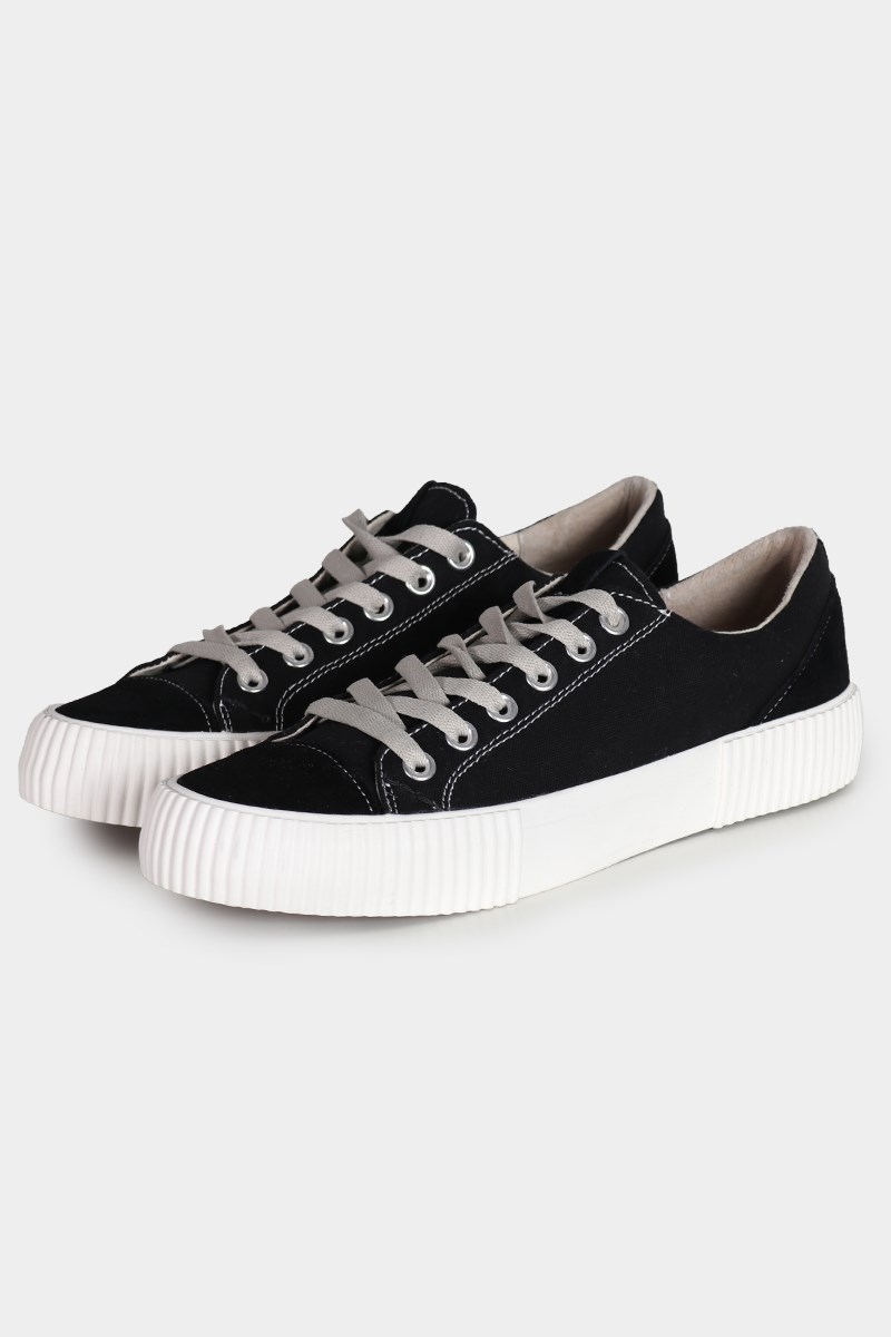Black canvas sneakers deals