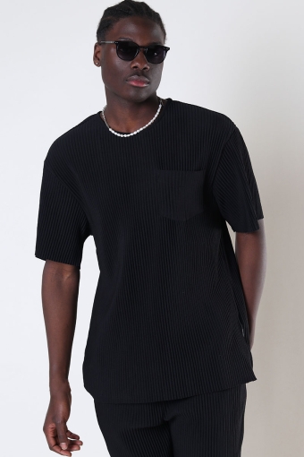 Asher Pleated Pocket SS Tee Black
