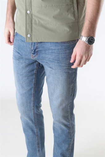 Jeff Wint Blue