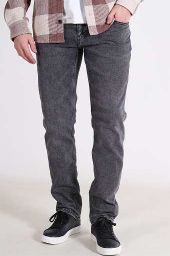 Loom Slim Fit Washed Black