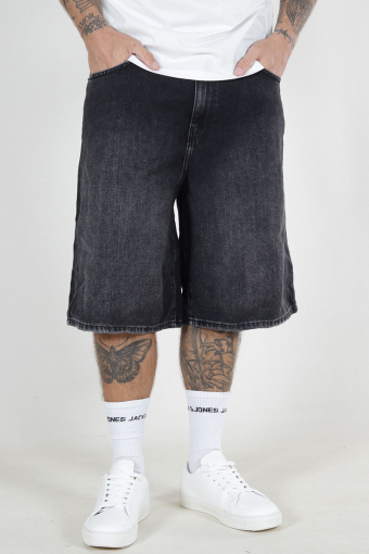 Carl Ballloon Fit Shorts Washed Black