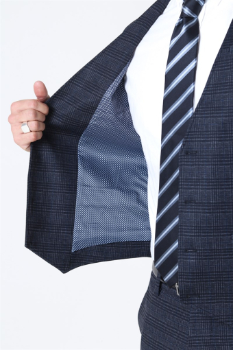 Coolidge Vest Check